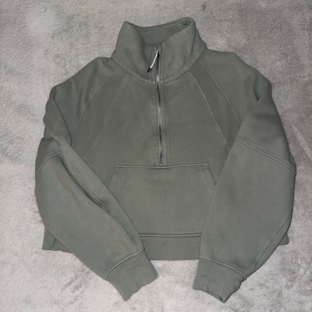 LULULEMON 1/4 zip scuba